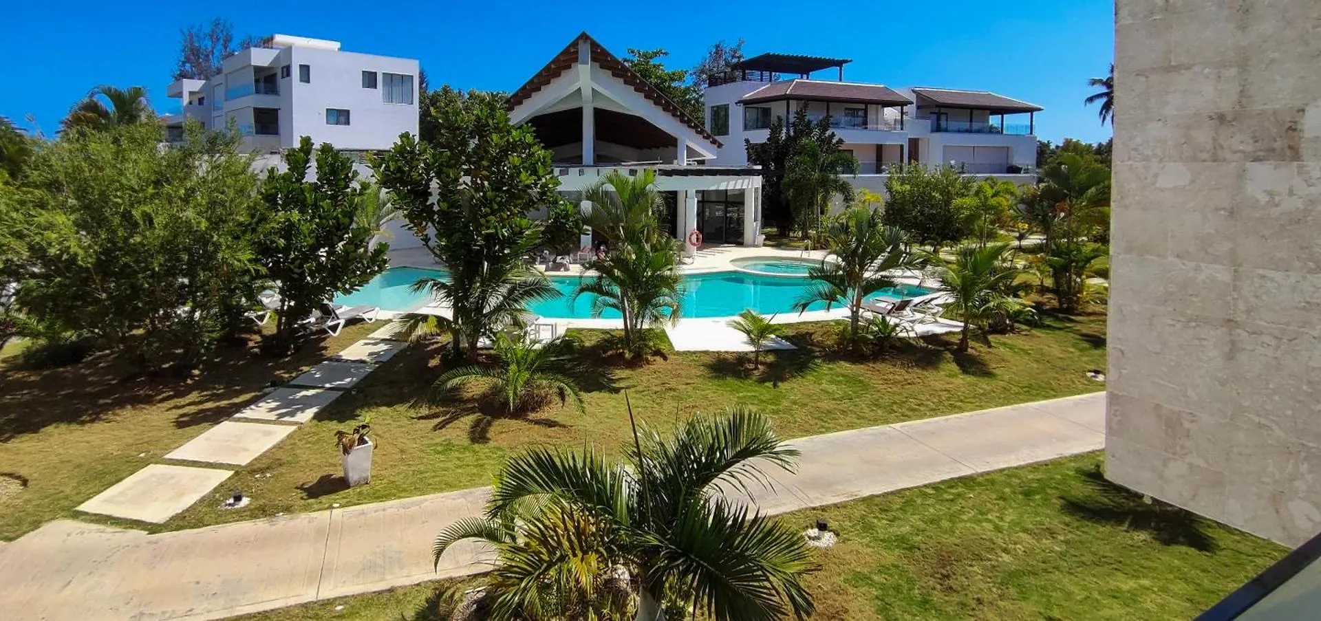 Amar'E Beach Front Apartment Overlooking Pool Las Terrenas